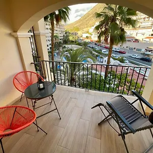 Castle Harbour Cristianos Beautiful With Pool View Apartment
